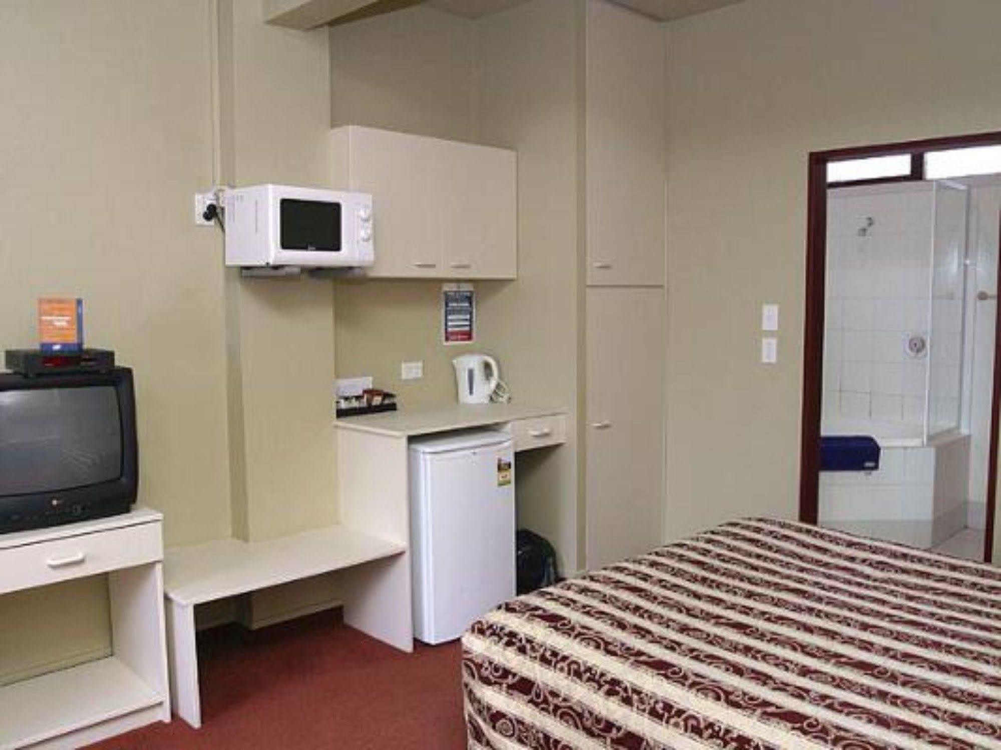 ยู สตูดิโอ พาราพาเรามู บีช Motel ปาราปาราออมู ภายนอก รูปภาพ